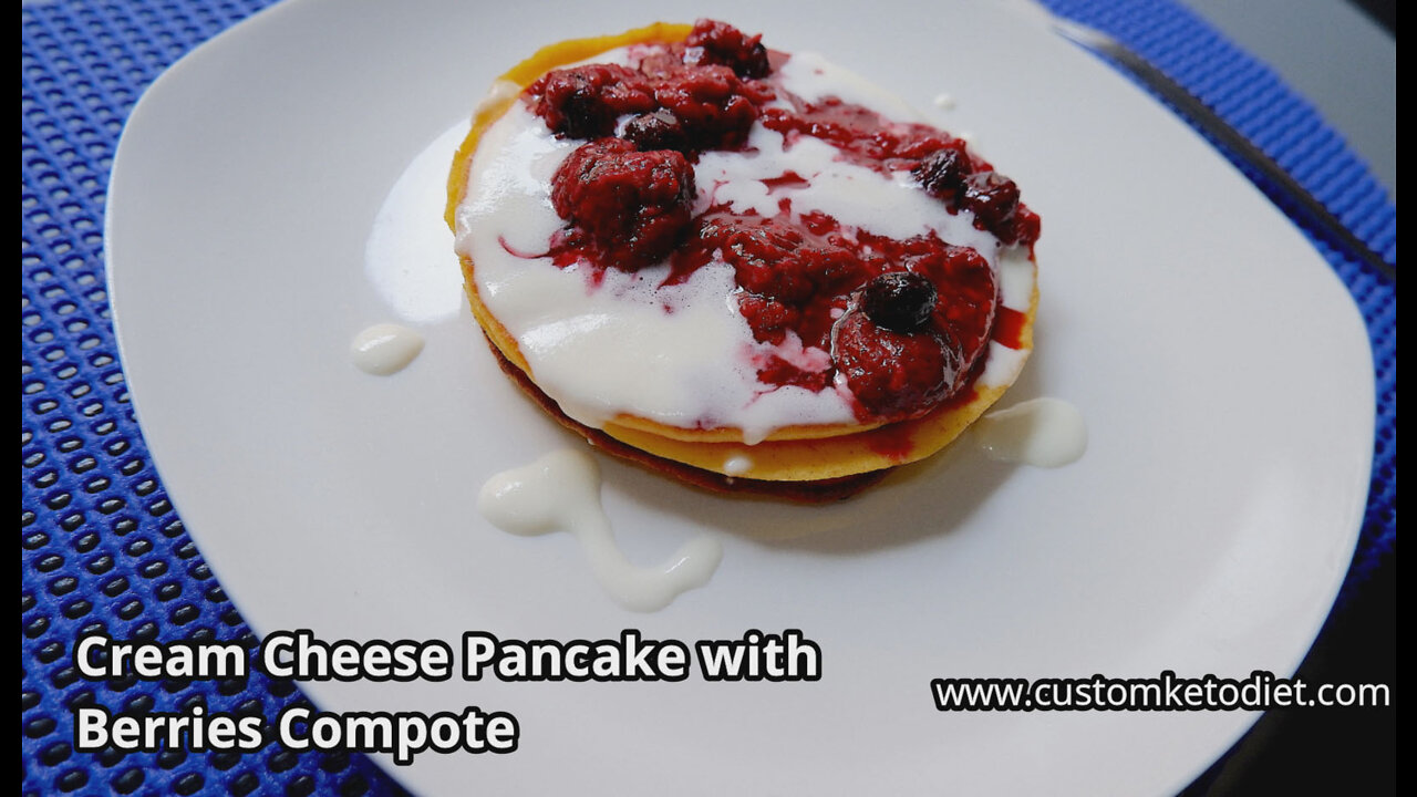 Cream Cheese Pancake With Berries Compote