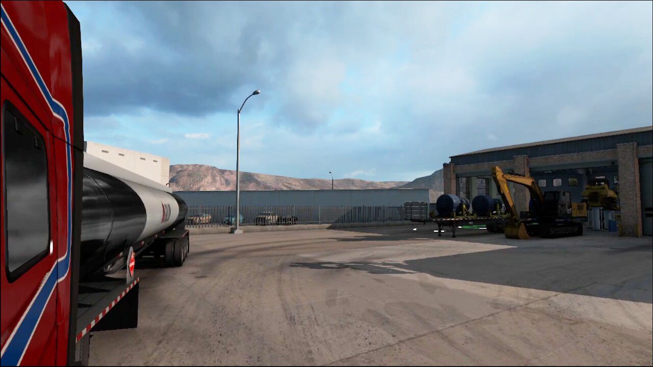 PARKIR SEMPURNA Trailer Diesel Solar Rute Kota Page ke Kingman Arizona