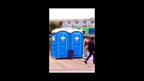 washroom prank on girl near lacke