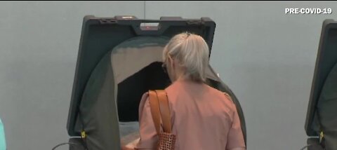 Poll workers to see pay increase in Clark County