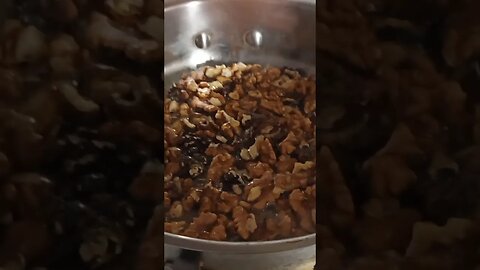 Cooking Honey Roasted Walnuts | #foodie #nuts #honeyroasted #honey #fyp