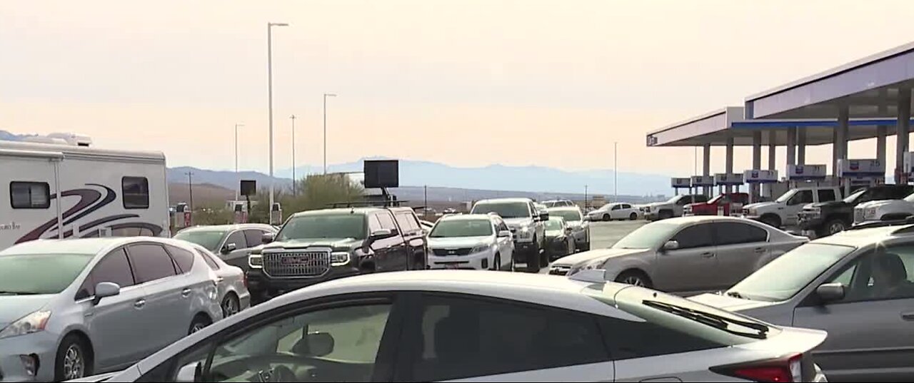 Thanksgiving weekend concludes with traffic jams out of Vegas