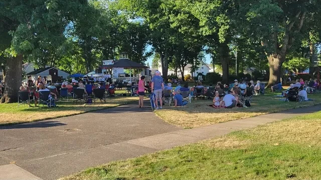 #Music and #fun in the park in small town #Oregon