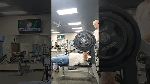 385lbs x 2 Raw Bench, Crazy 🤪 old man