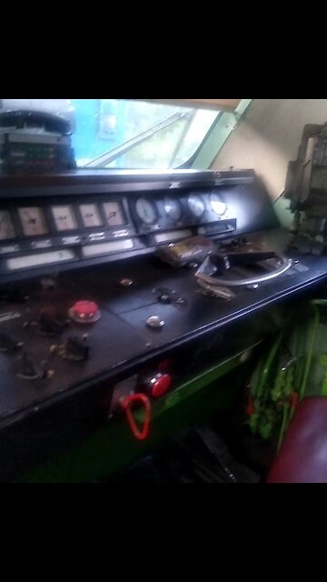 What does a locomotive / train look like inside / in the cockpit