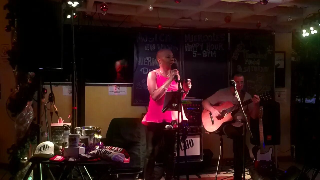 DUHO - Live at Picasso - Just the way you are