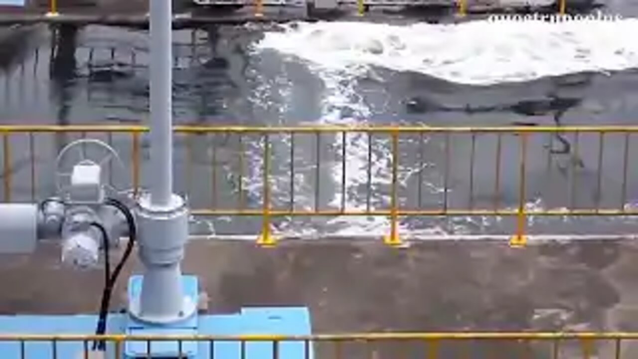 Biggest Tsunami Caught On Camera