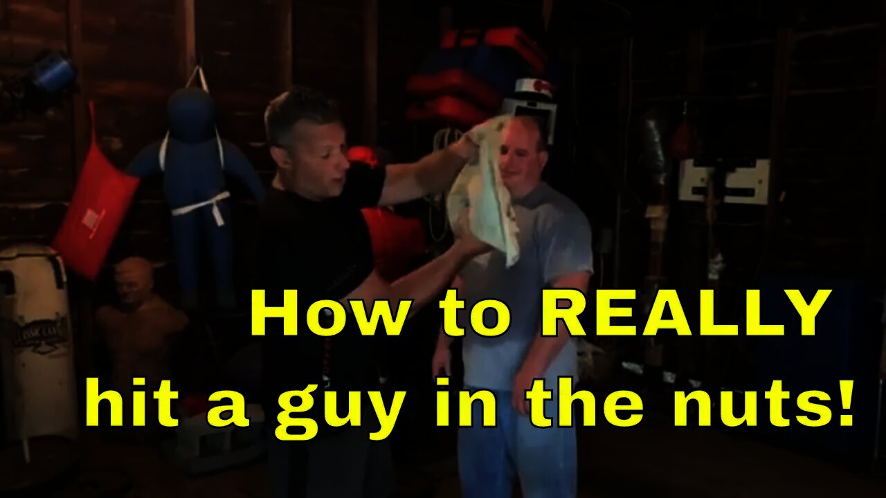 🔥 Self Defense Techniques - How to REALLY Hit a Guy in the Nuts 🌰🌰