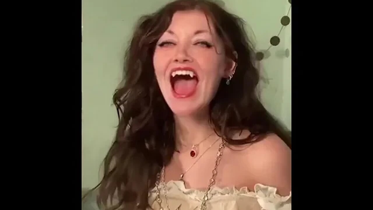 Join me for a Bite 💋 #cosplay #vampires