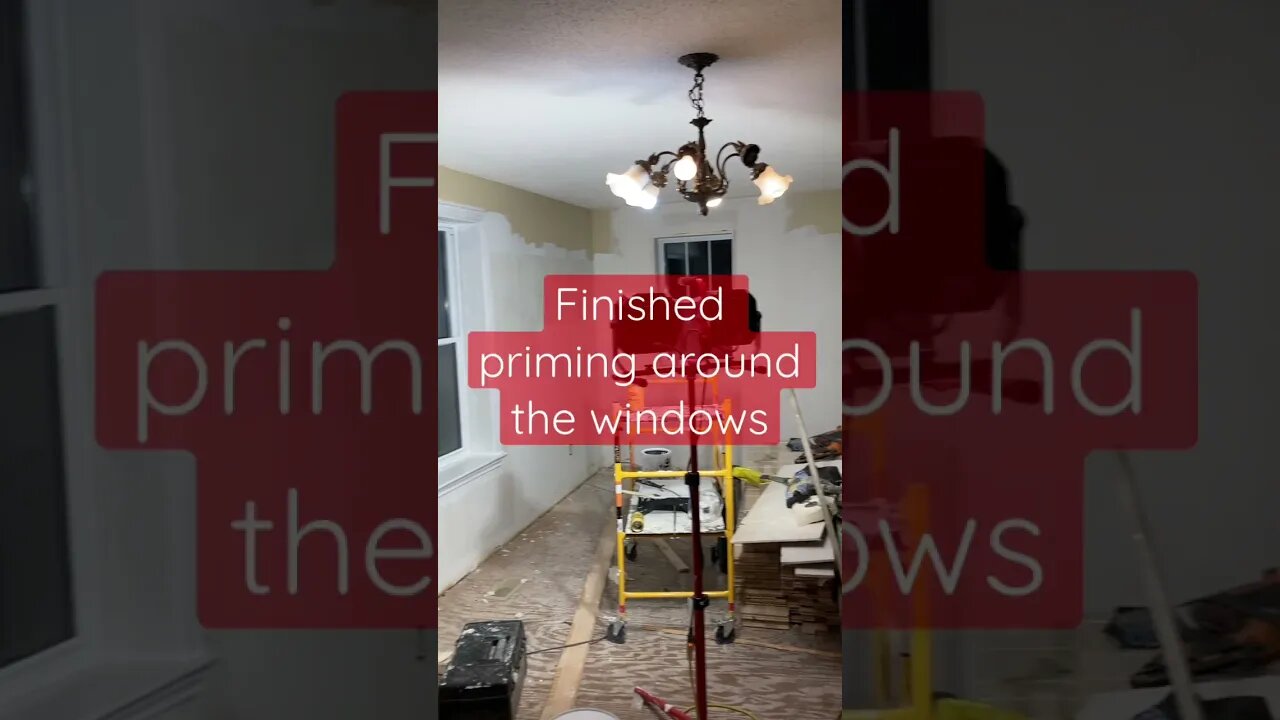 DIY Paint 🎨🔥😀Finished priming the skim coat and trim before doing the floor!