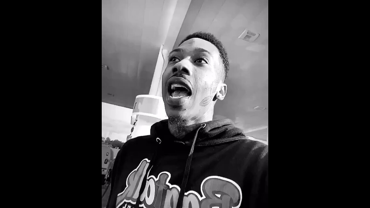 Ant Glizzy (Barbarason) goes off on crazy fans tries to pull up on him and found out