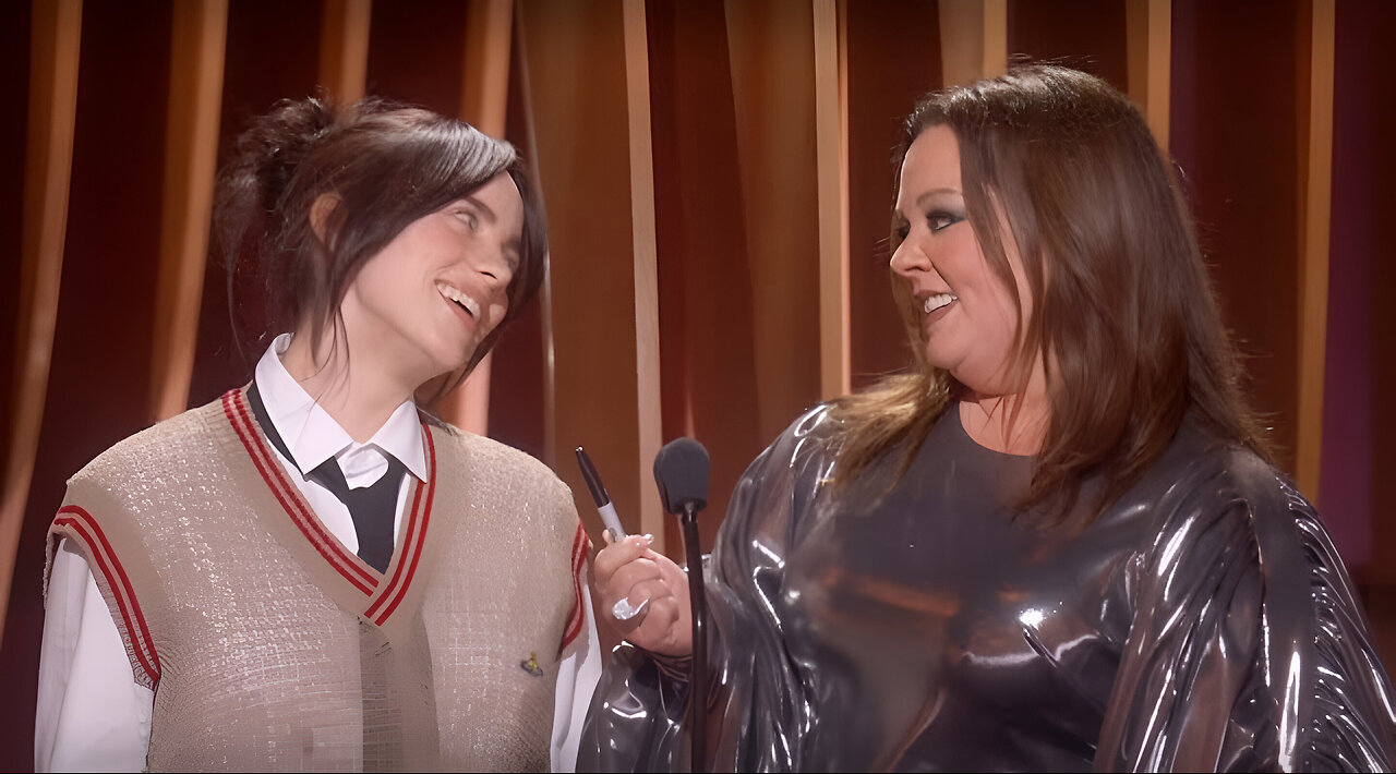 Billie Eilish Signs Melissa McCarthy's Face at The 30th Annual Screen Actors Guild Awards