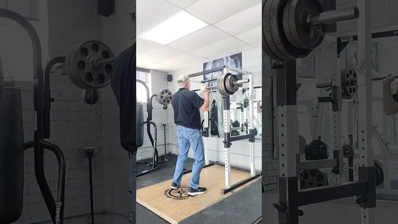 235lbs Military 🪖 press 🪖, 18/19 strength AD&D 1st Edition, Crazy 🤪 old man