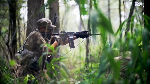 82nd Airborne Paratroopers Conduct React to Contact Drills