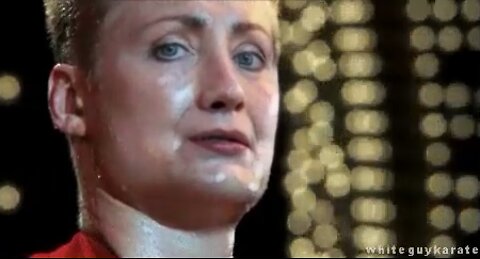 Hillary Clinton abuses her husband