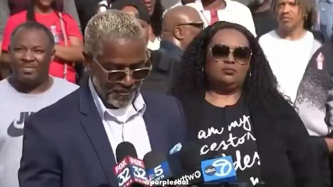 Black Americans in Chicago do Not want illegals to vote in our elections.