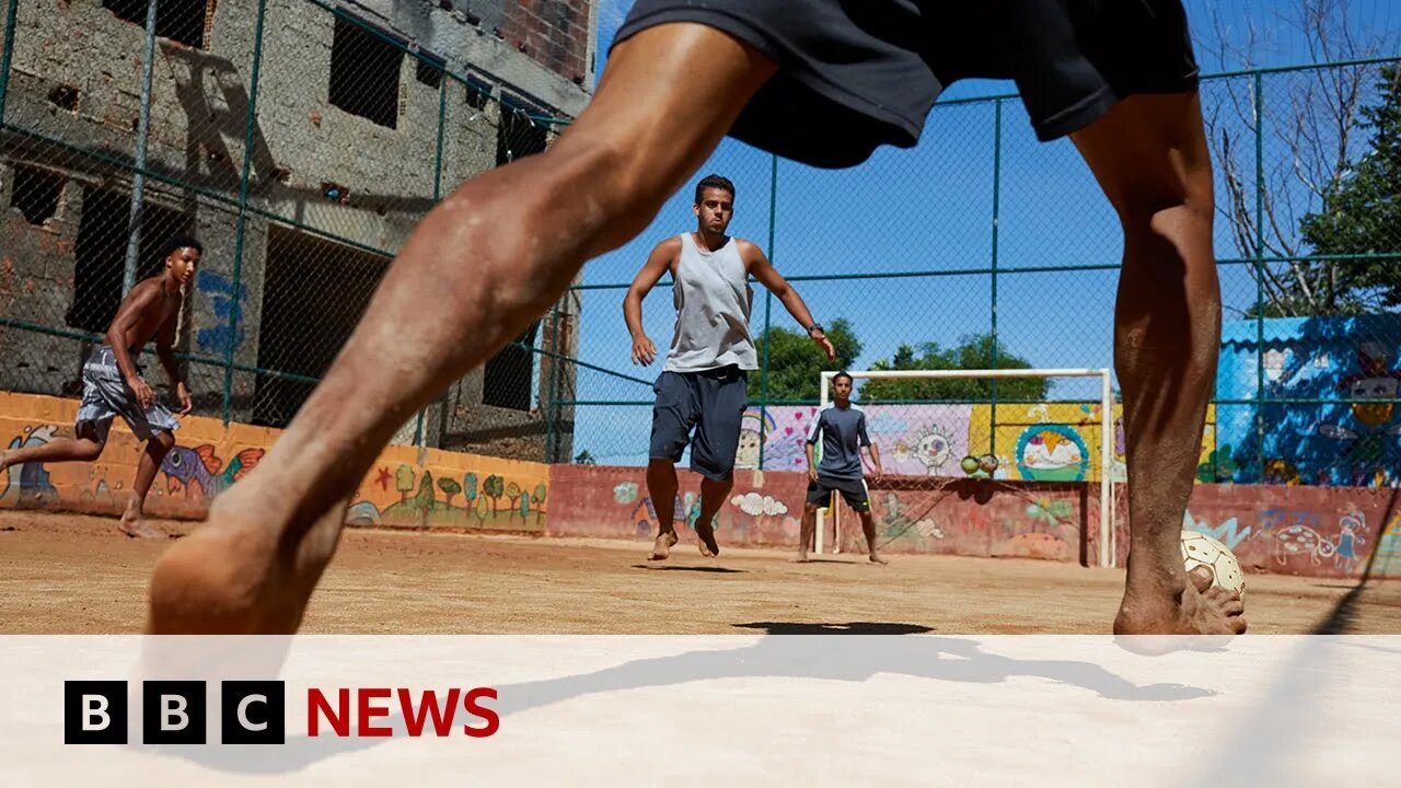 Brazil's favelas: How do you deliver to somewhere with no address? | BBC News