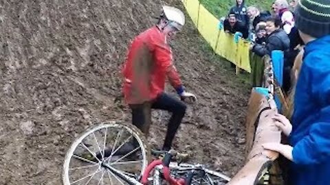 FUNNY, CURIOUS AND RABID MOMENTS from the world of Cycling