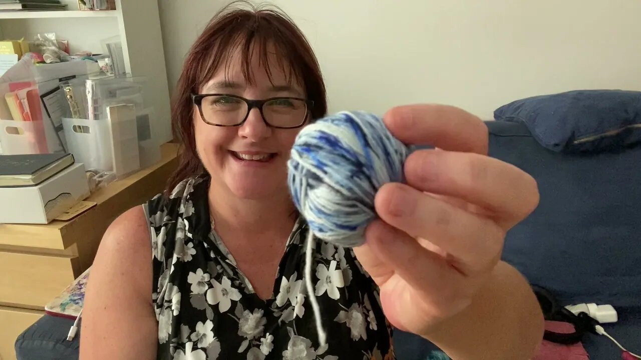 Vlogmas 2021 with Woolswap - Day 15 - forgotten yarn from yesterday and the advent progress