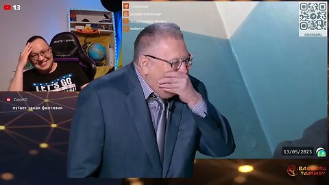 Придурок в шляпе не унимается