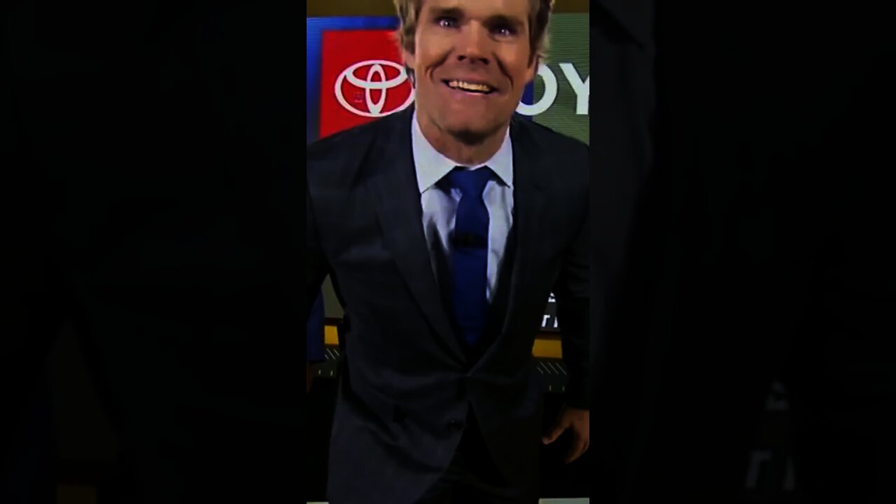 Greg Olsen Goes Crazy For The Dallas Cowboys