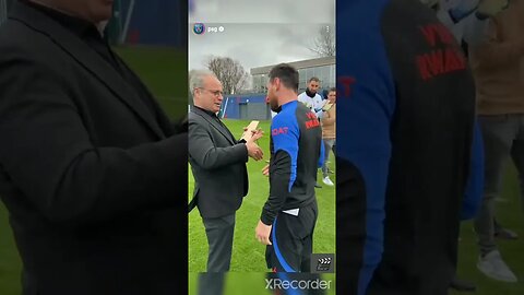 Messi chegou ao PSG e é tratado como Rei da Copa!