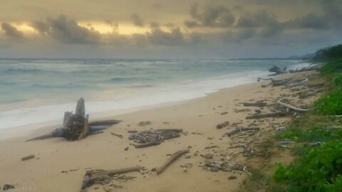 Incredible ! views ! of ! Hawaii's ! tropical islands