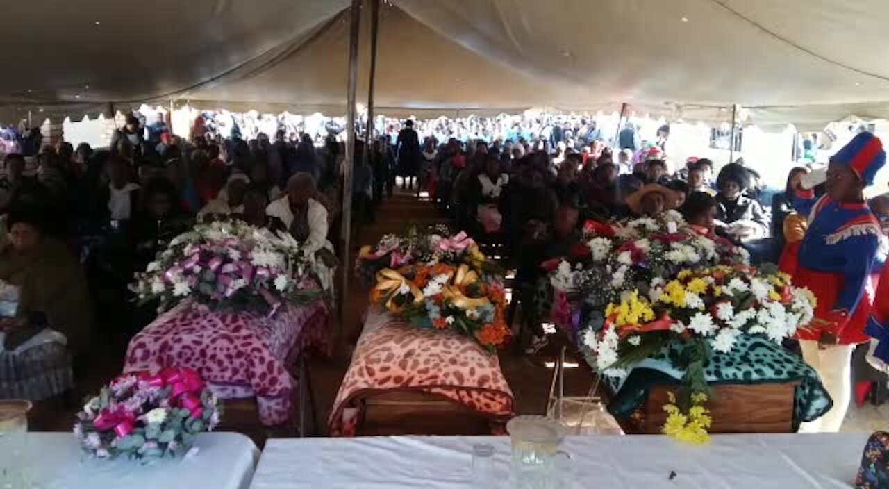 funeral service for three children who by their father (videos) (6be)