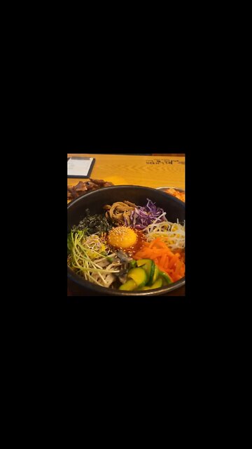 #shorts #cooking #Korea Bibimbob Served in hot stone pot Korean restaurant