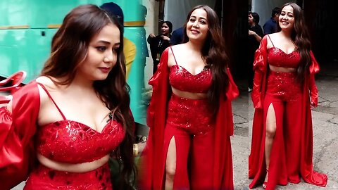 Neha Kakkar's Red H0T Look at India's Got Talent Set 😍🔥