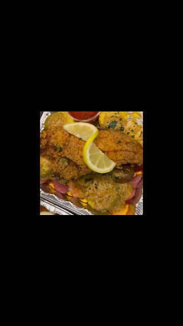 Fried catfish & shrimp boil | @humbledhandz 🍤🦐🐟 #shorts