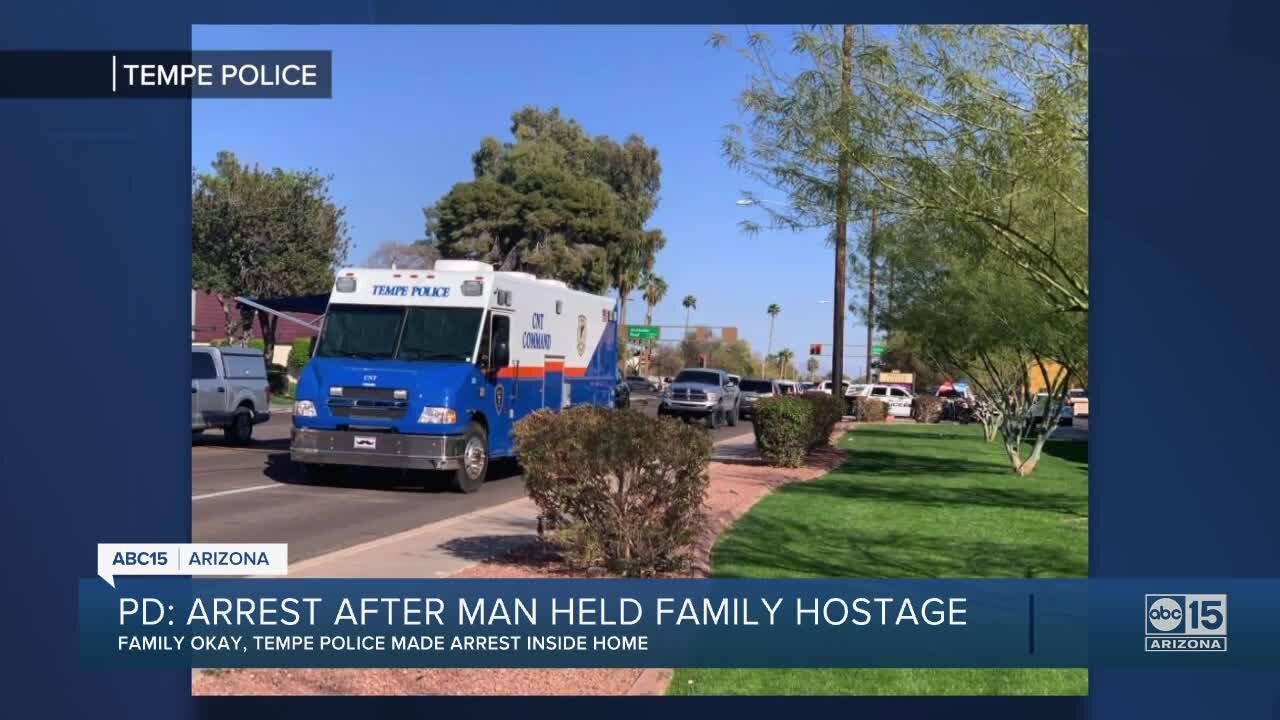 Man arrested after barricading himself in Tempe apartment, holding his family hostage