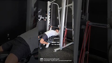 SHOULDER PAIN WHEN BENCHING??? DO THESE #shorts #shoulderpain #benchpress