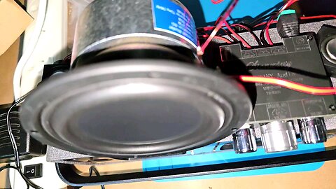 4 inch woofer bass shaking