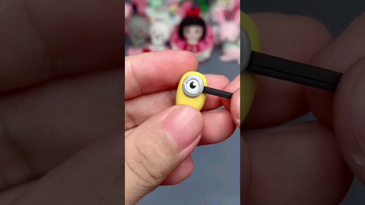 DIY Comment Minion Name #clayart #claycraft #art #clay #clayvideos #minions #minion #minionrush