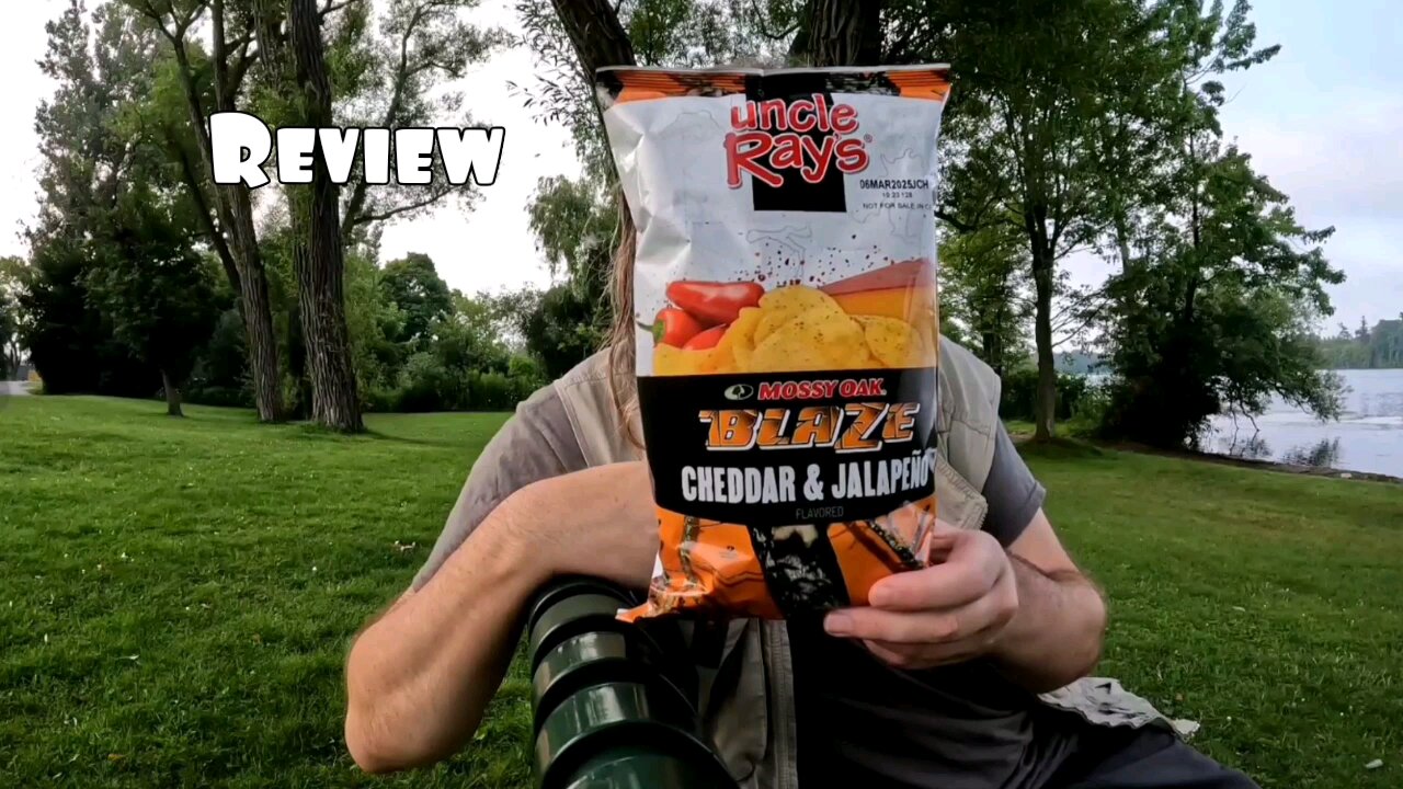 Uncle Ray's Blaze cheddar jalapeno chips Review + brief history