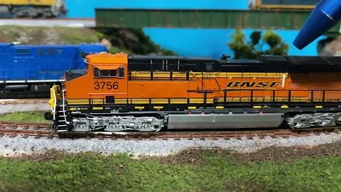 Review: N Scale Scaletrains.com T4 Gevos with Sound