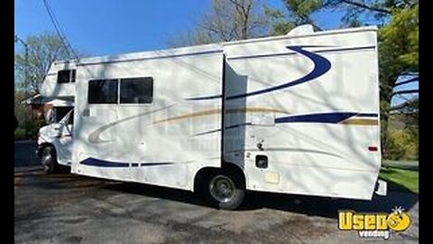 2004 Ford Jayco Mobile Hair Salon Truck with Bathroom for Sale in Pennsylvania!