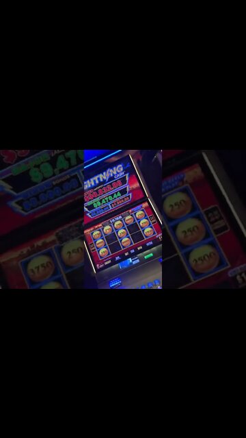 Big Hand Pay on Lightning Link at M Resort! Special Guest!