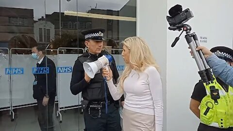 Us and Kate Shemirani Shut Vaccine Centre 30.08.21