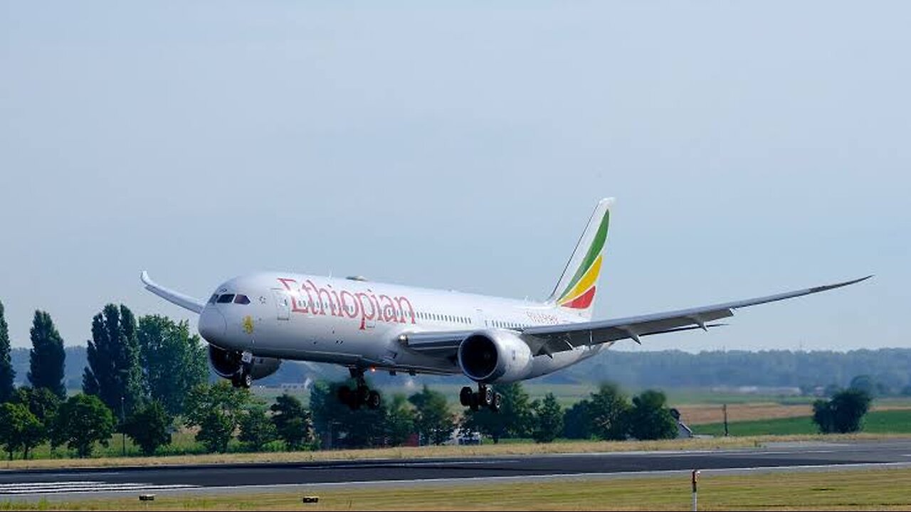 Pilots fell asleep on air😱😱😱see what happened next
