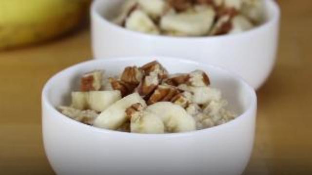 Overnight No-Cook Banana Oatmeal