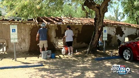 Oro Valley residents learn to use adobe at workshop