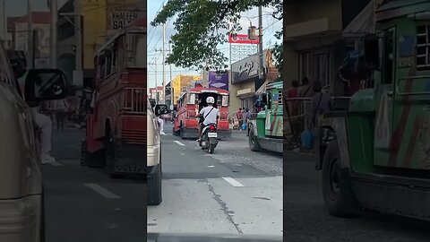 Jeepneys Crazy Traffic #shorts #short #shortvideo #shortsvideo #travel #traffic #philippines