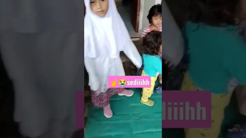 sedih ketika ibu nya harus anter kaka nya ke sekolah #shorts #sedih #tvqia