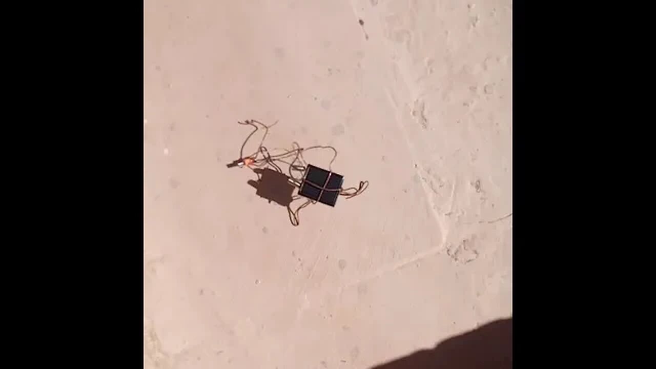 Watch This Coool Solar Vibration Motor Robot You Can Make Now !!!!