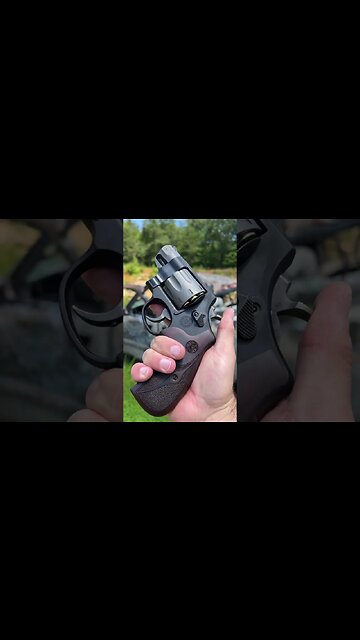 Smith & Wesson 327 FPV