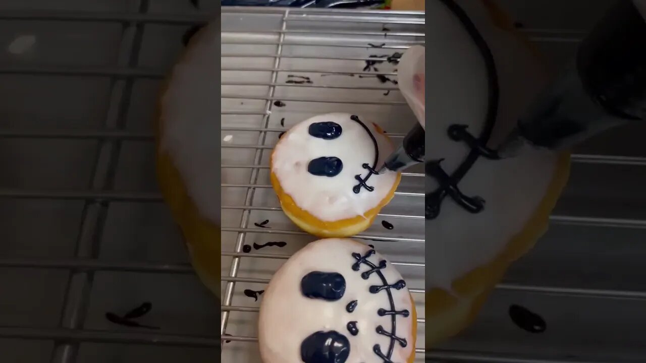 Hortor Donuts #shorts #donuts #donut #donutlab
