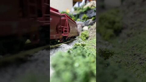 Scaletrains.com Operator Gevo pulling a local.