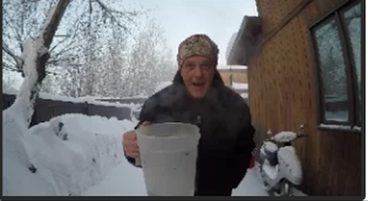 Throwing water into the air at -54 below zero in Fairbanks Alaska